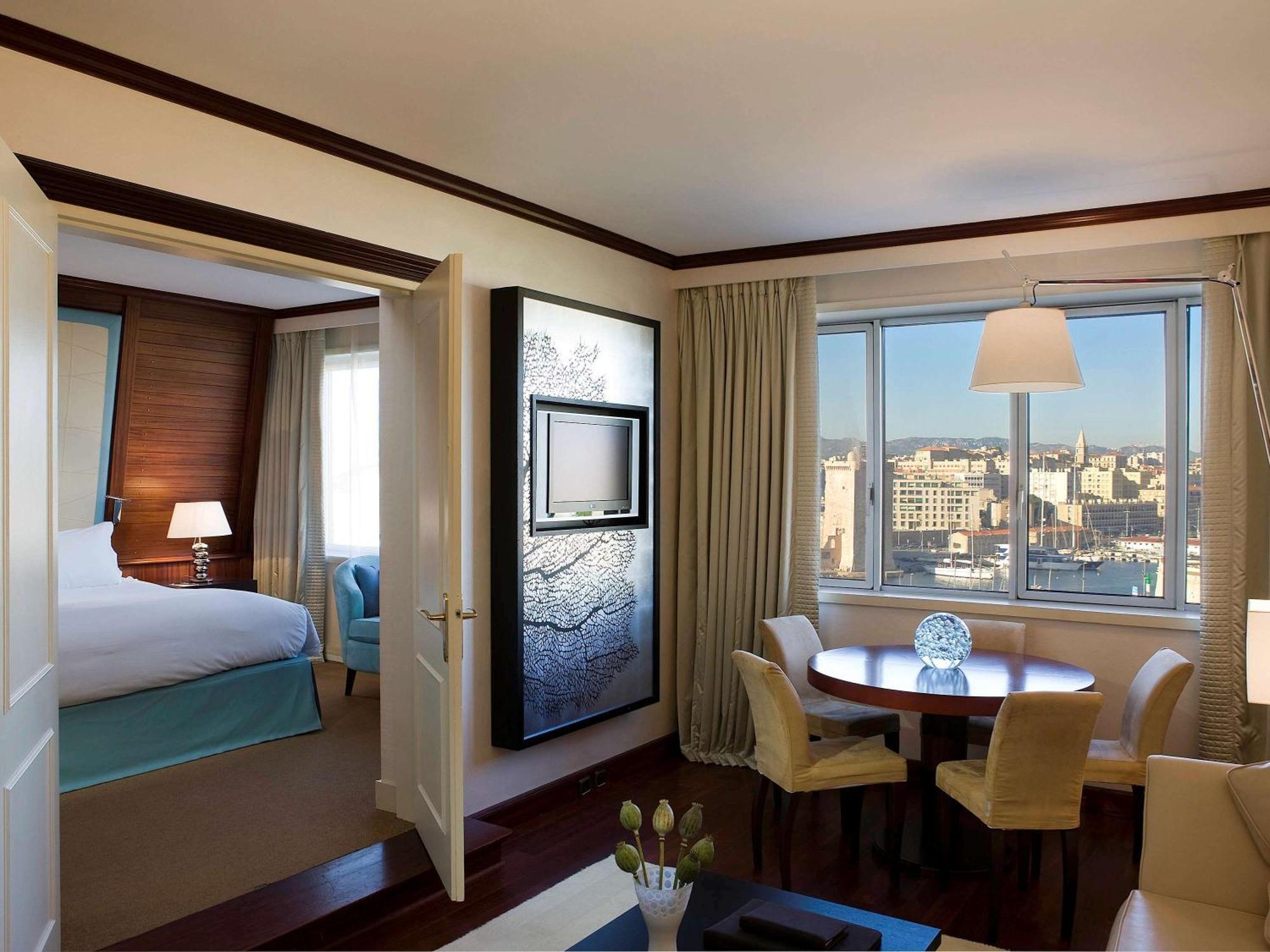 Suite Lit King-Size Opéra avec Vue sur Vieux-Port et Coin Salon - Étage supérieur et Accès au Spa/à la Salle de Sport